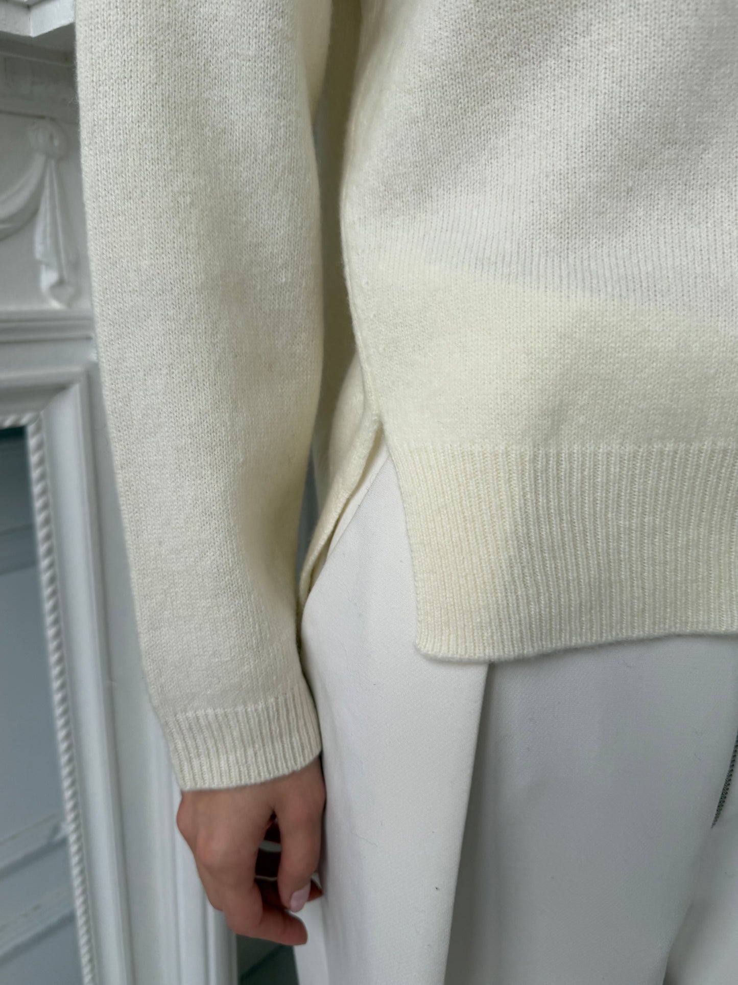 Kašmyro ir vilnos megztinis aukštu kaklu