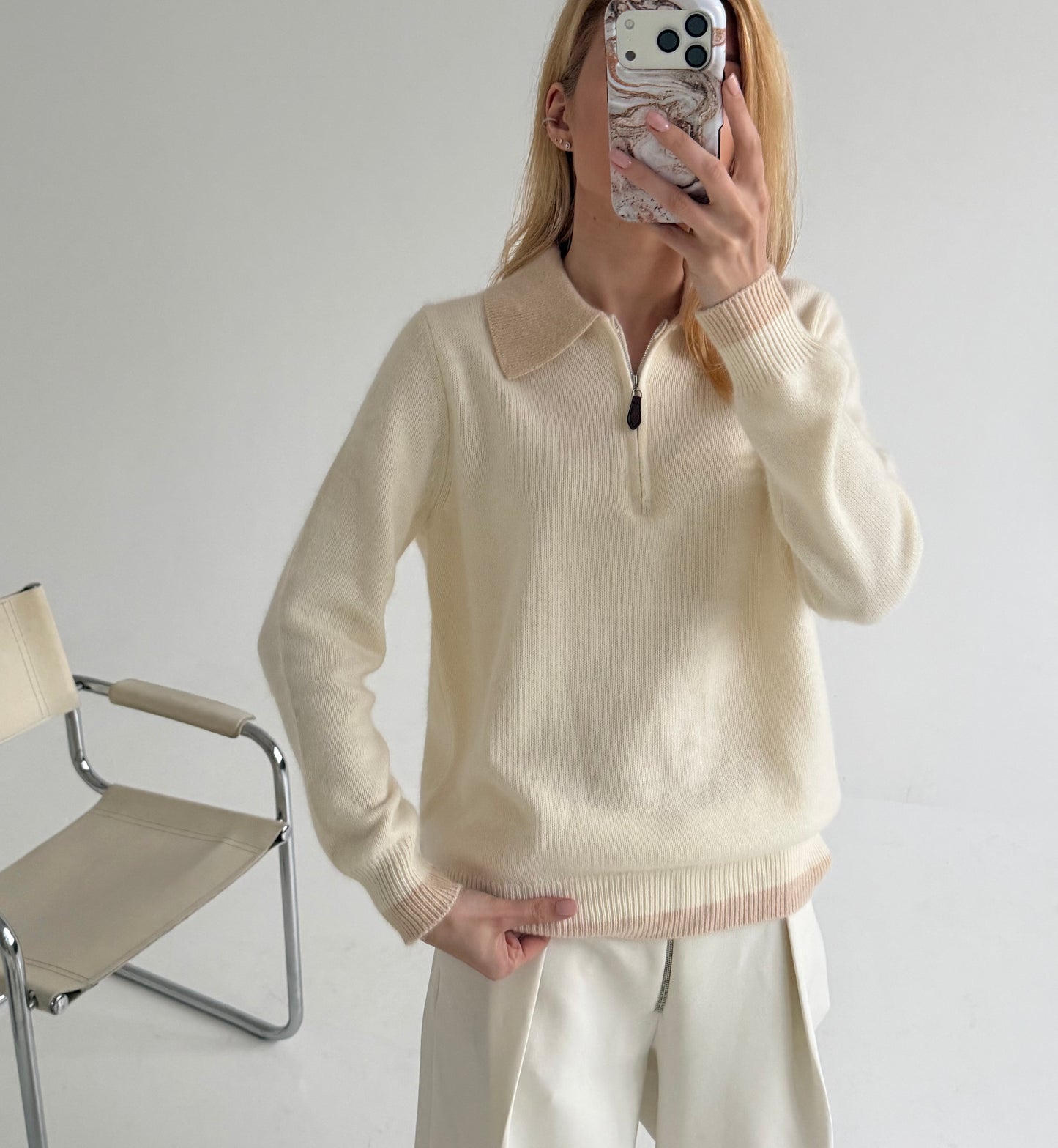 Megztinis su užtrauktuku