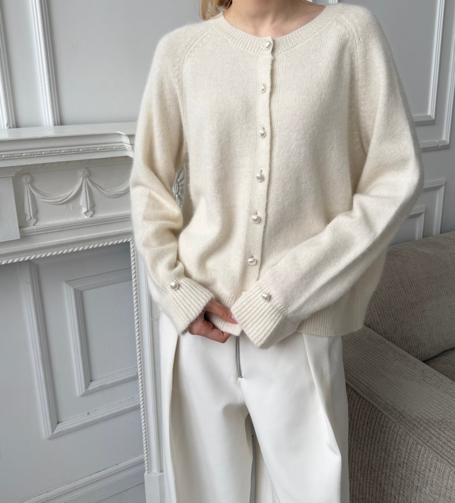 Kašmyro megztinis su sagomis