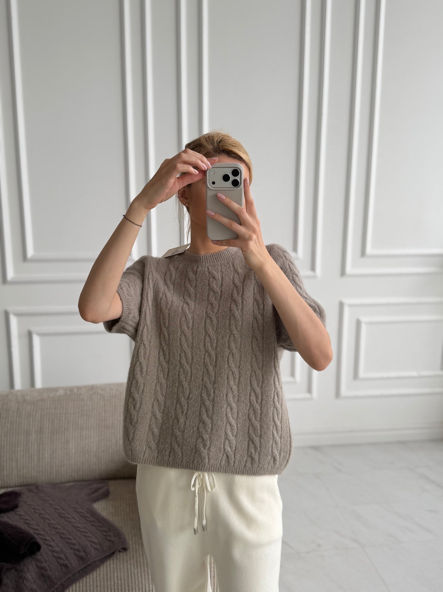 Megztinis su pynėmis ir vilna