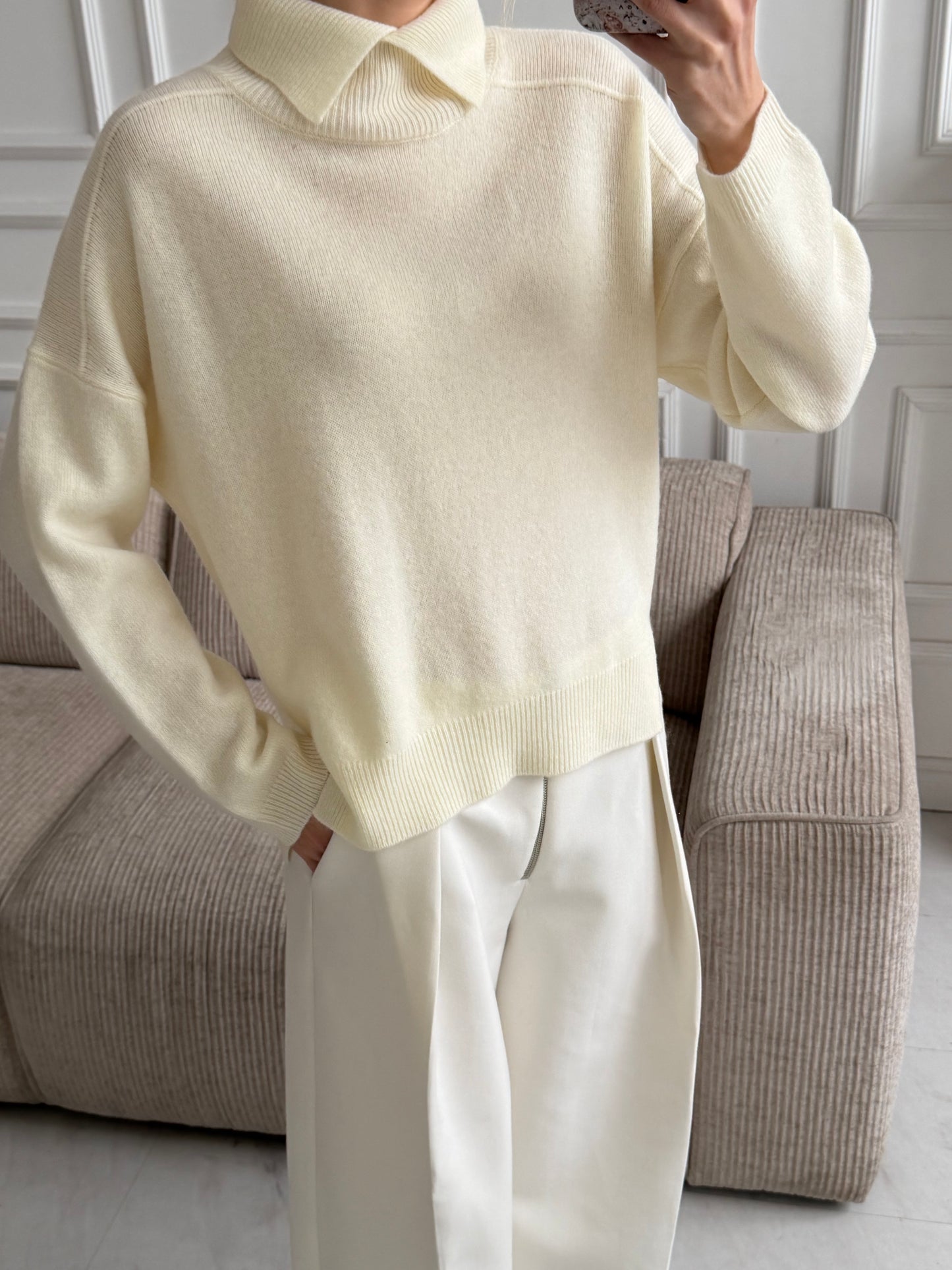 Kašmyro ir vilnos megztinis aukštu kaklu