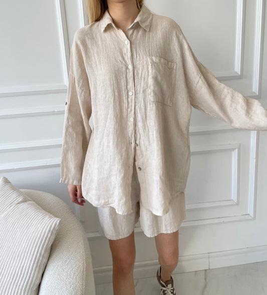 Beige lino kostiumas su šortais