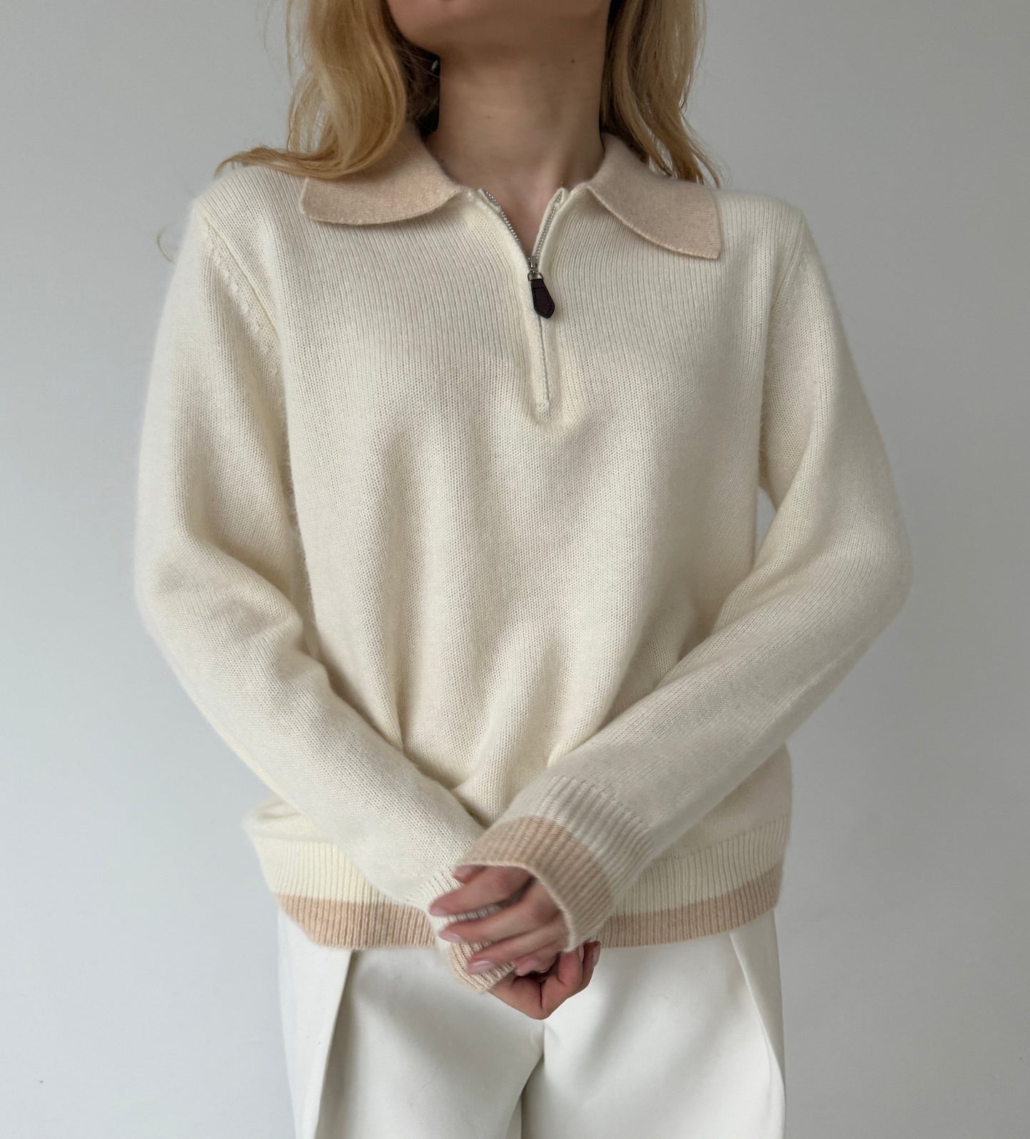 Megztinis su užtrauktuku